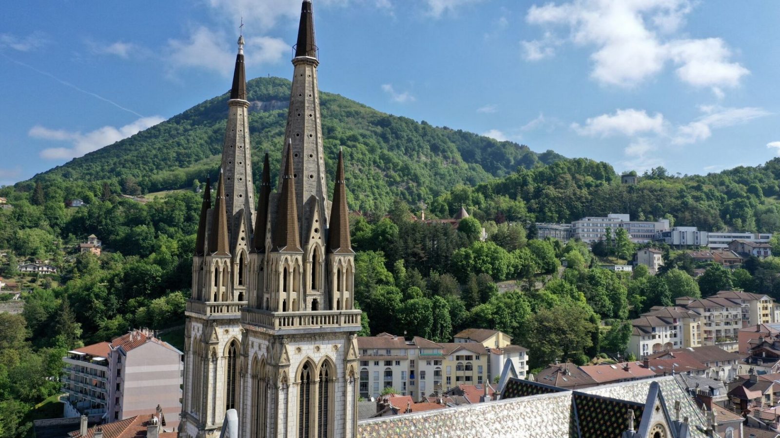 Eglise Saint Bruno Voiron vue drone