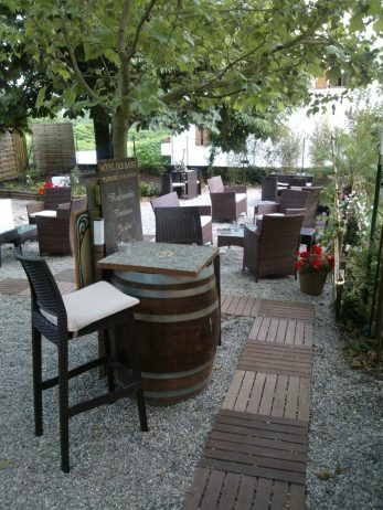 Wine bar at the Hôtel des Bains