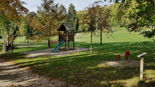 Spiele für Kinder im Murgière-Park