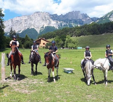 Stage d’équitation aux Écuries du Lac Bleu