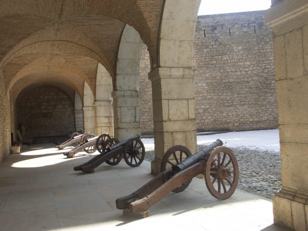 Gun gallery