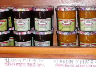 Vente de confitures aux Vergers de Louisias