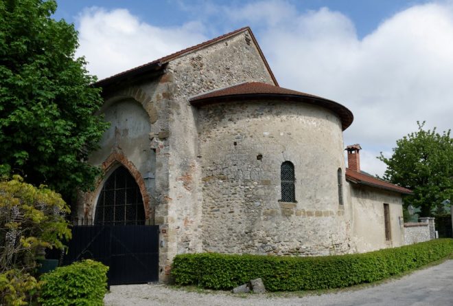 außerhalb