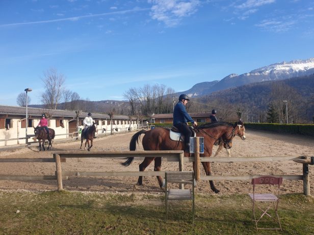 Cours d’équitation avec les Écuries de Crossey