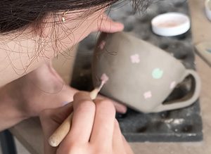 Atelier poterie adulte : Je crée et décore ma tasse