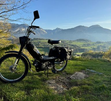 Location de mobylette vintage avec Mob en Chartreuse