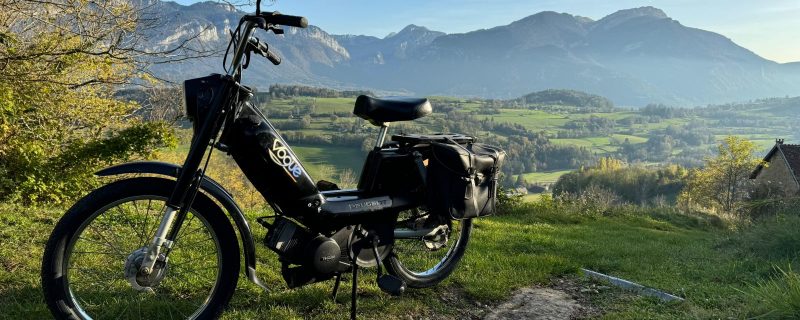 Location de mobylette vintage avec Mob en Chartreuse
