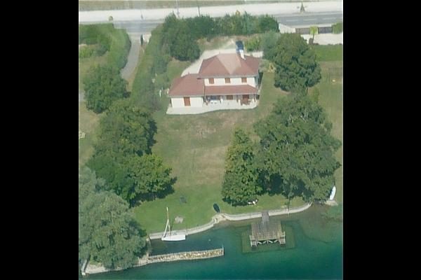 Vue du ciel ponton et port privé