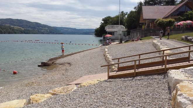 Plage Paladru cheminement accessible